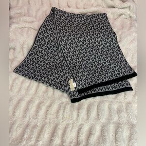 Michael Kors scarf